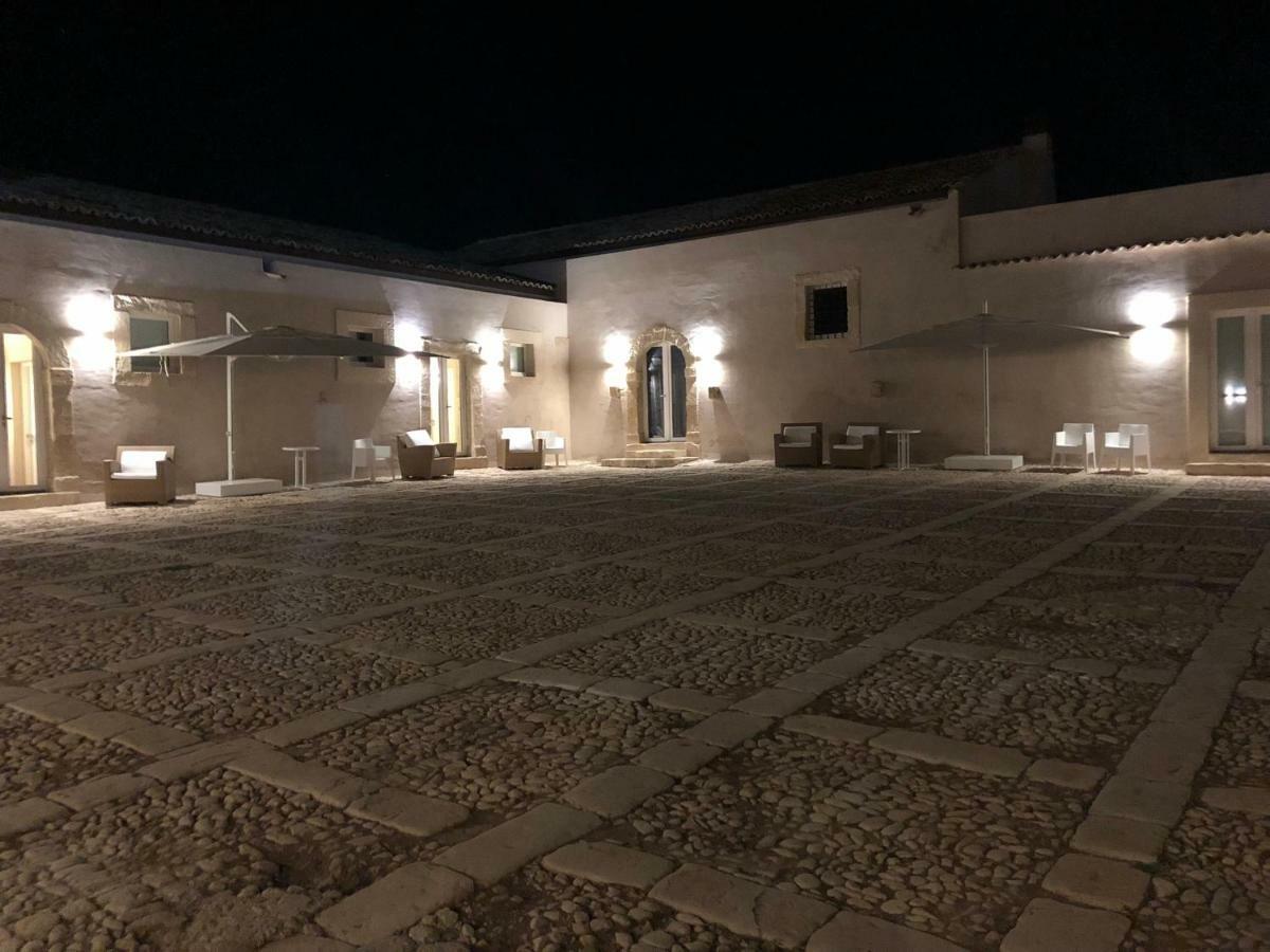 Ballium Luxury Relais Avola Exterior photo